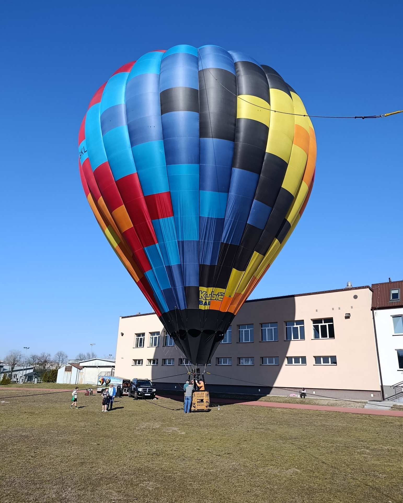  LOT BALONEM NA UWIĘZI